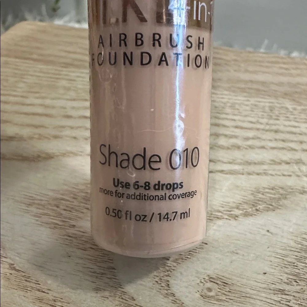 Luminess Air Silk 4-in-1 Shade 010 Airbrush Foundation .5 fl oz New Sealed‎